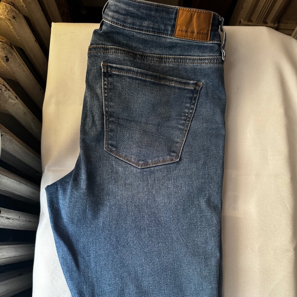 American Eagle Low Rise Skinny Jeans - Picture 4 of 4
